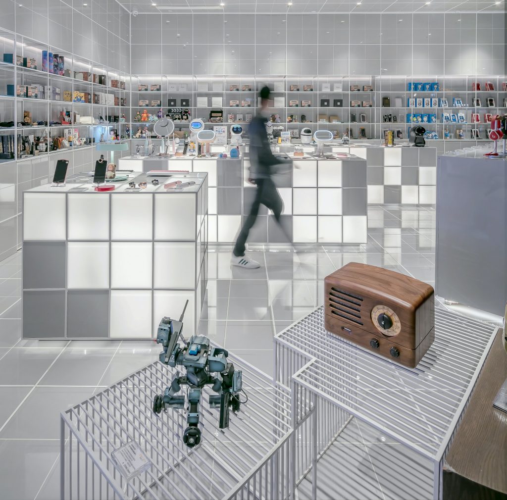 Towards More Precise and Purified Store Traffic Data: Link People Counters